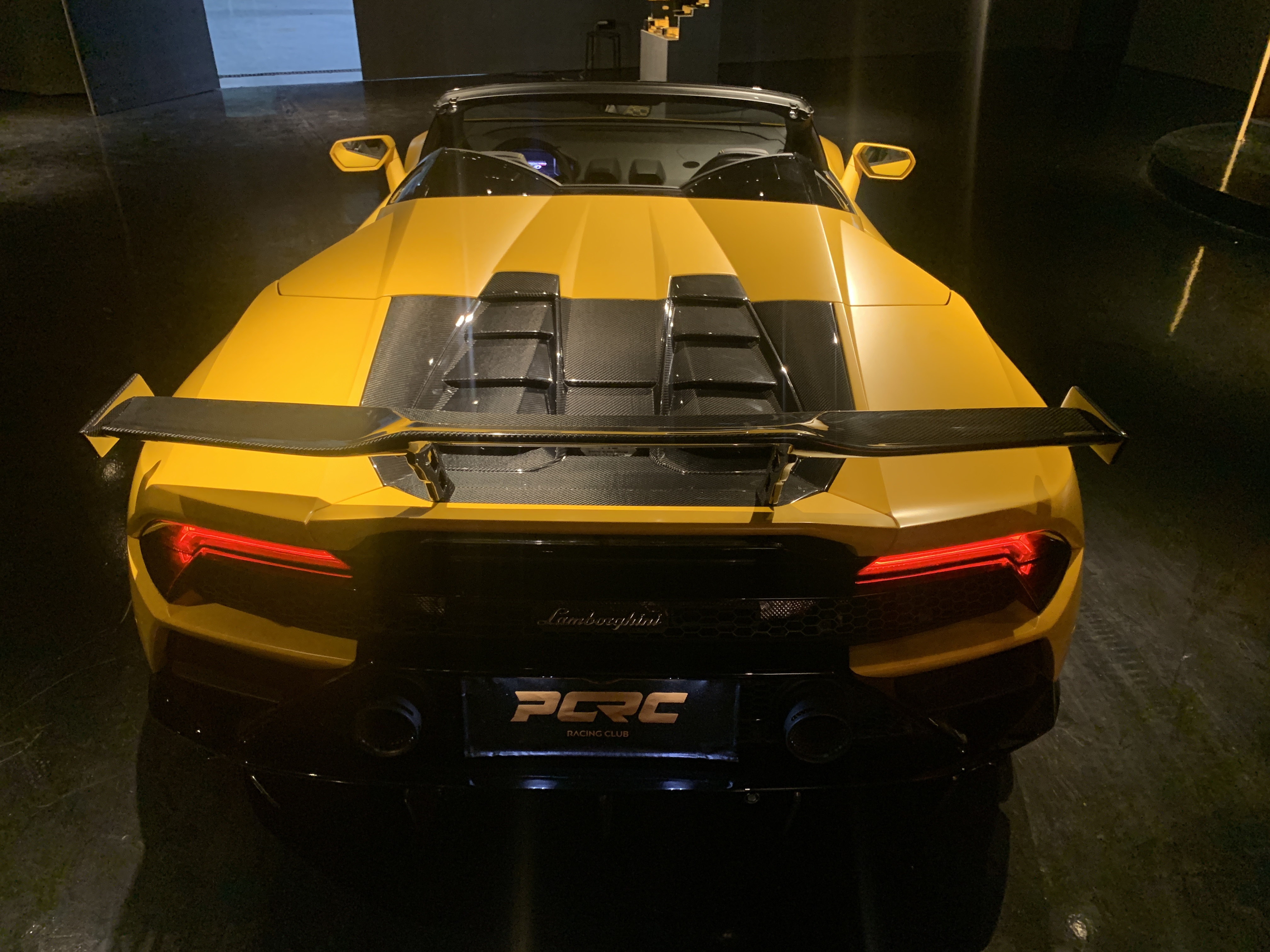 Lamborghini EVO Ocean Design Style Dry Carbon Parts - styling view