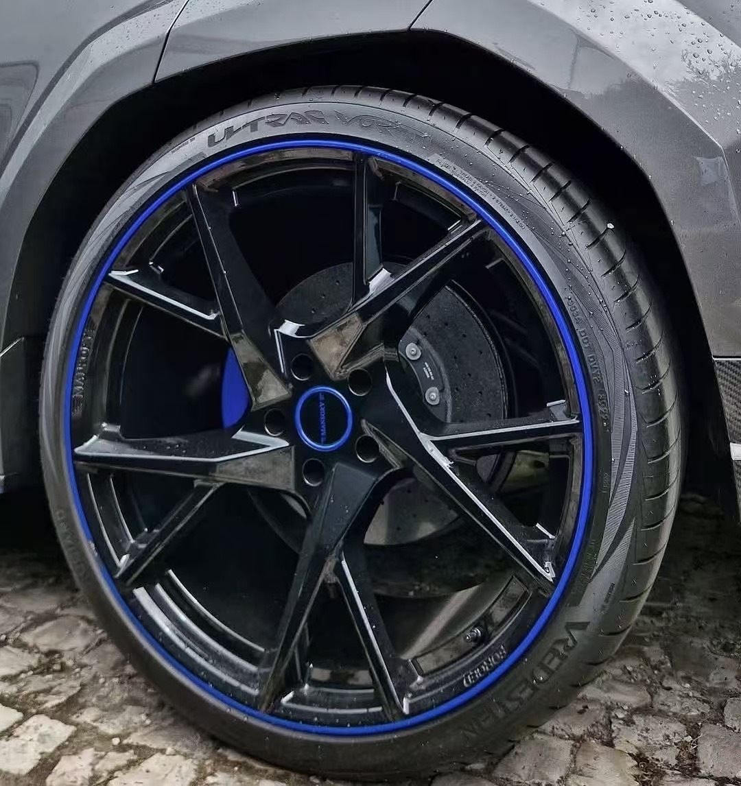Lamborghini Urus MSY Generation 2 Style Dry Carbon Body Kit - styling view