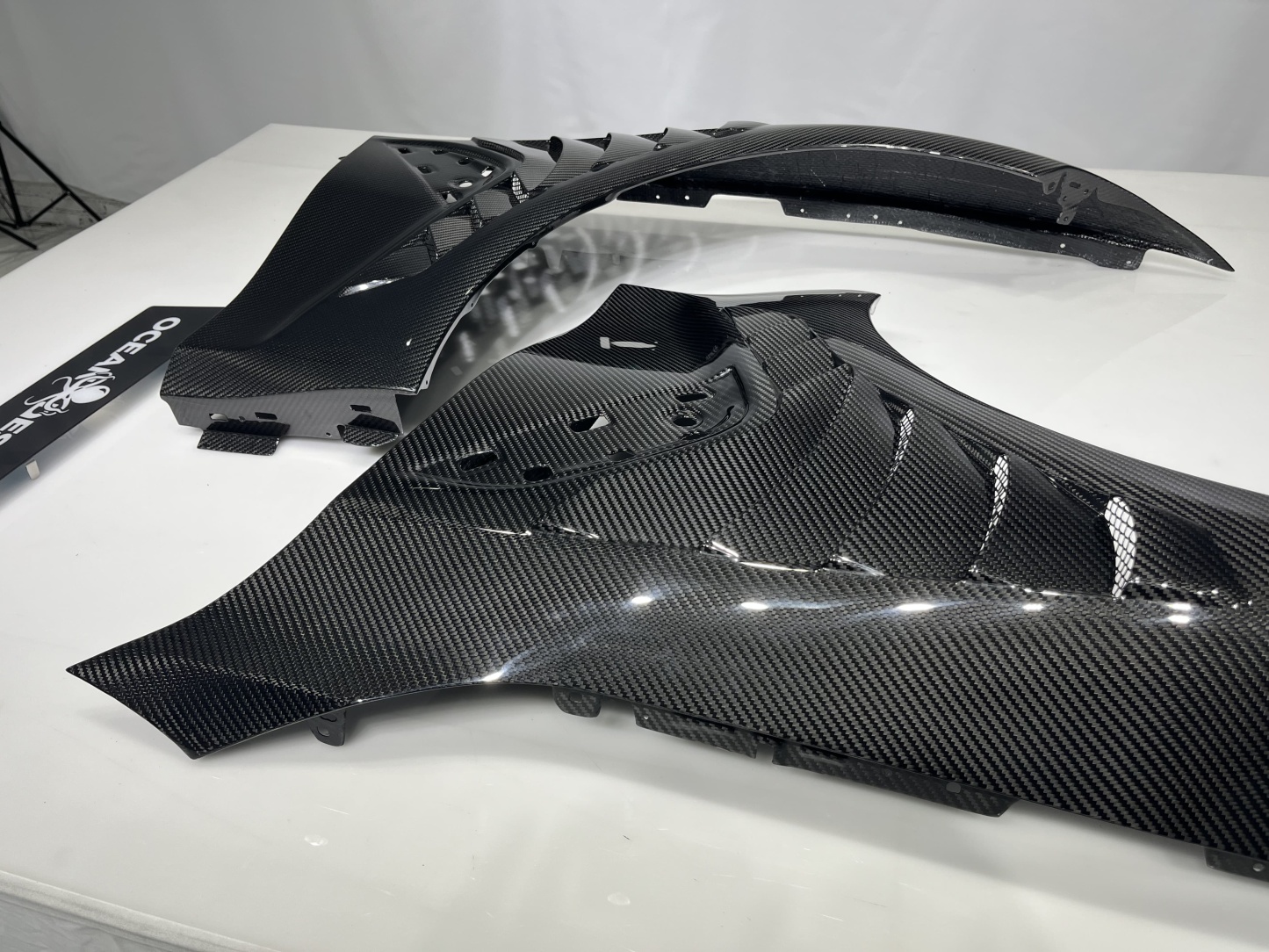 BMW G80 M3/G82 M4 Ocean Design Dry Carbon Shark-Fin Fenders - styling view