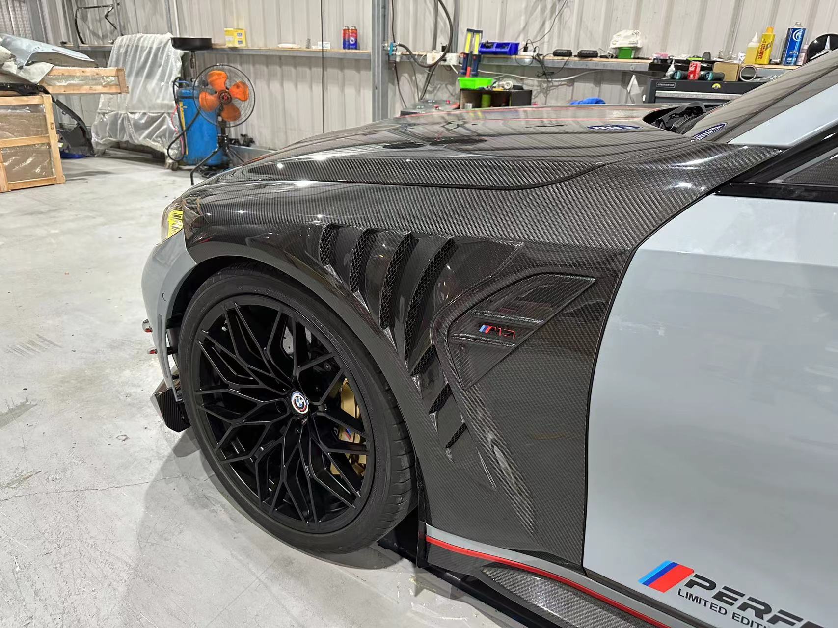BMW G80 M3/G82 M4 Ocean Design Dry Carbon Shark-Fin Fenders - styling view