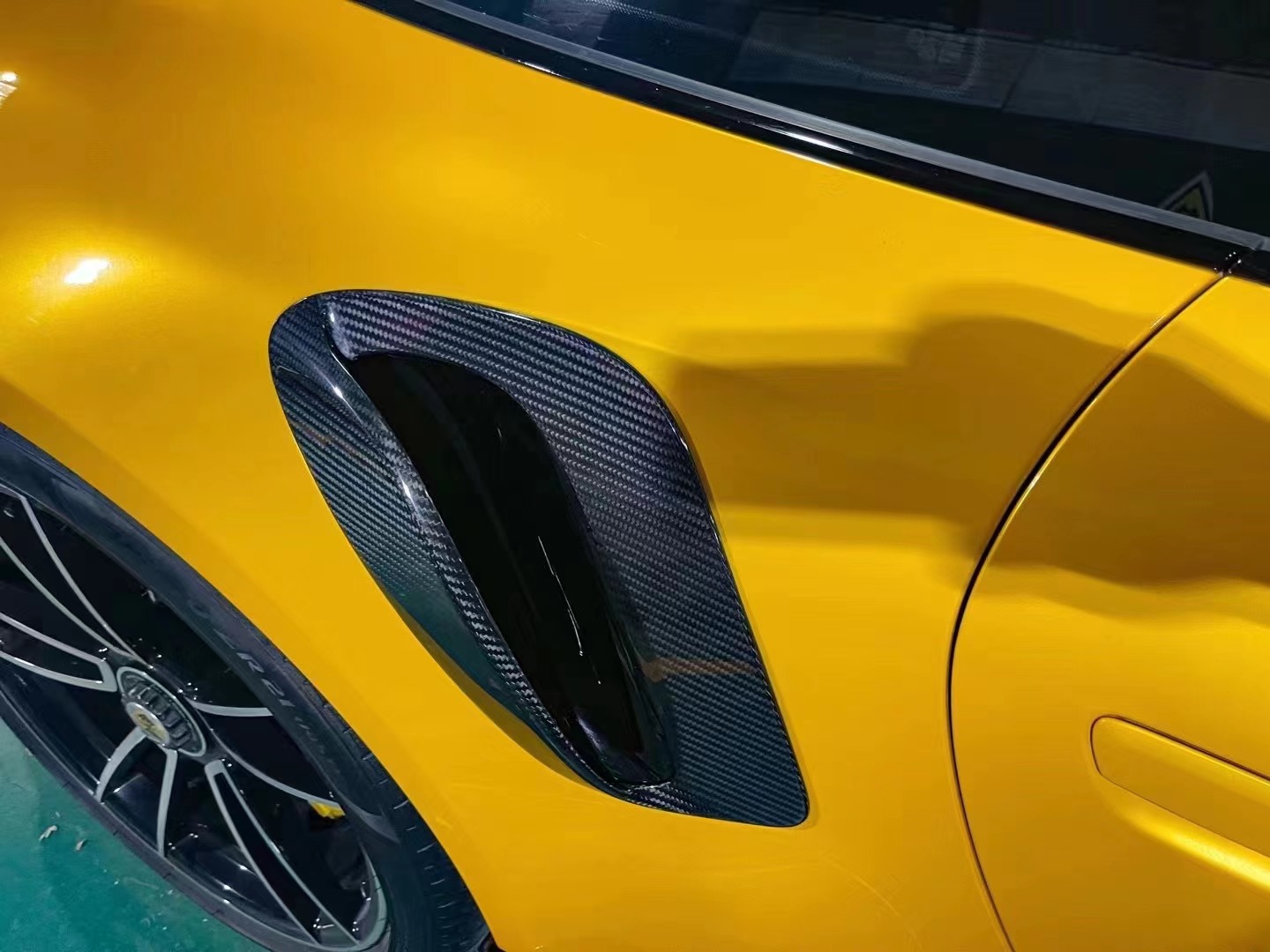 Porsche 911 992.1 Turbo S Techart Style Dry Carbon Parts - styling view