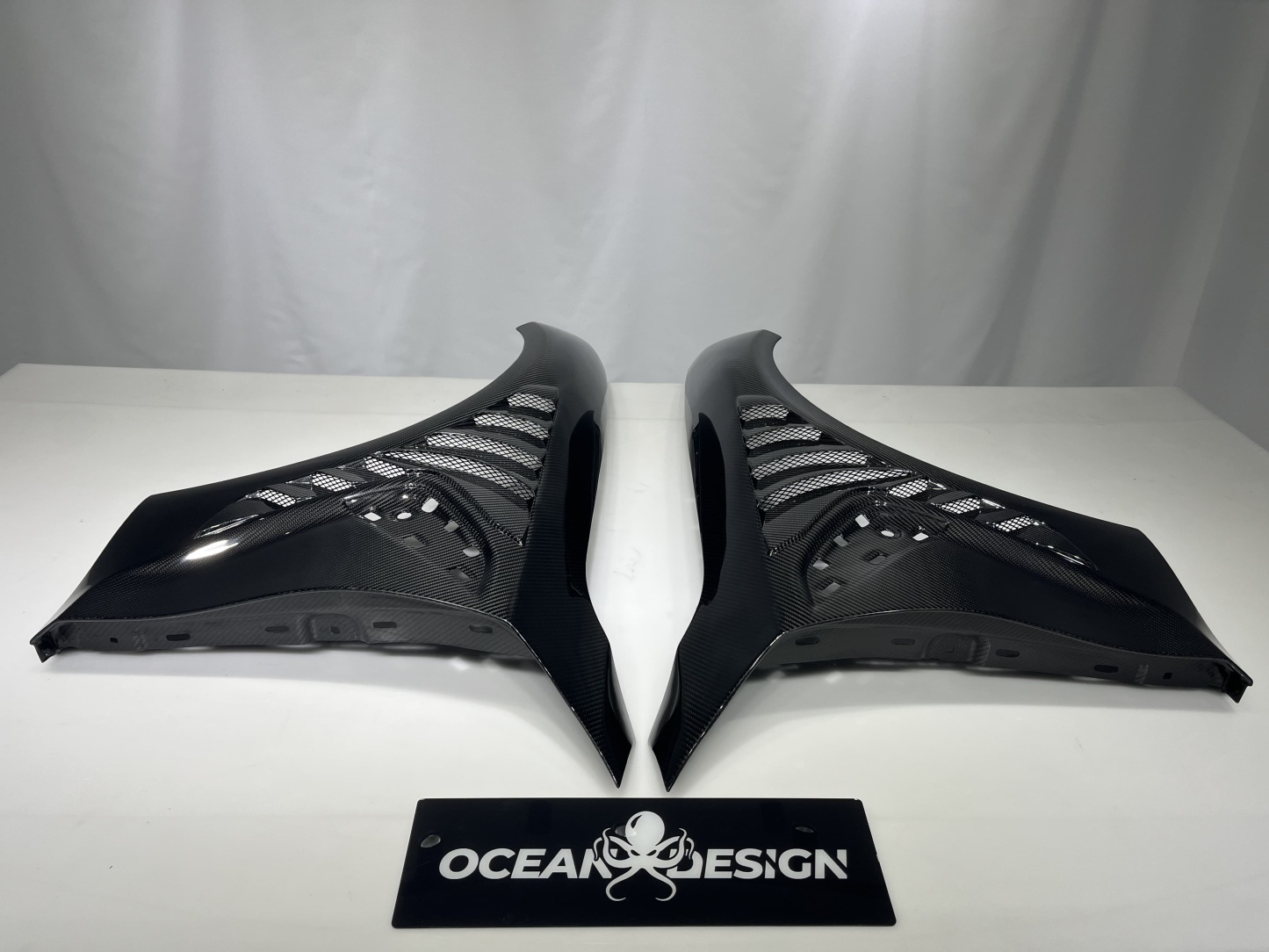 BMW G80 M3/G82 M4 Ocean Design Dry Carbon Shark-Fin Fenders - styling view