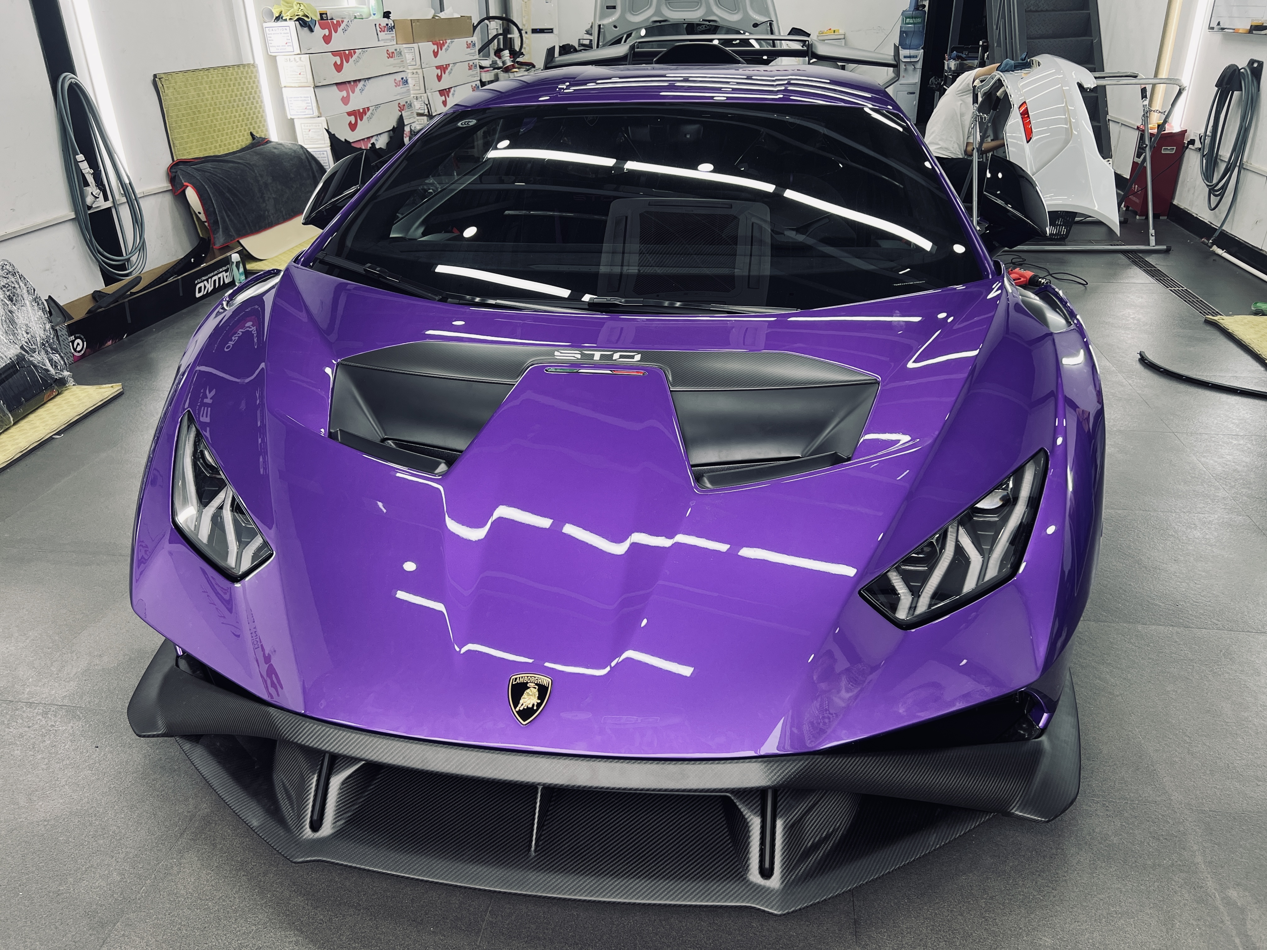 Lamborghini STO OEM Style Dry Carbon Parts - styling view