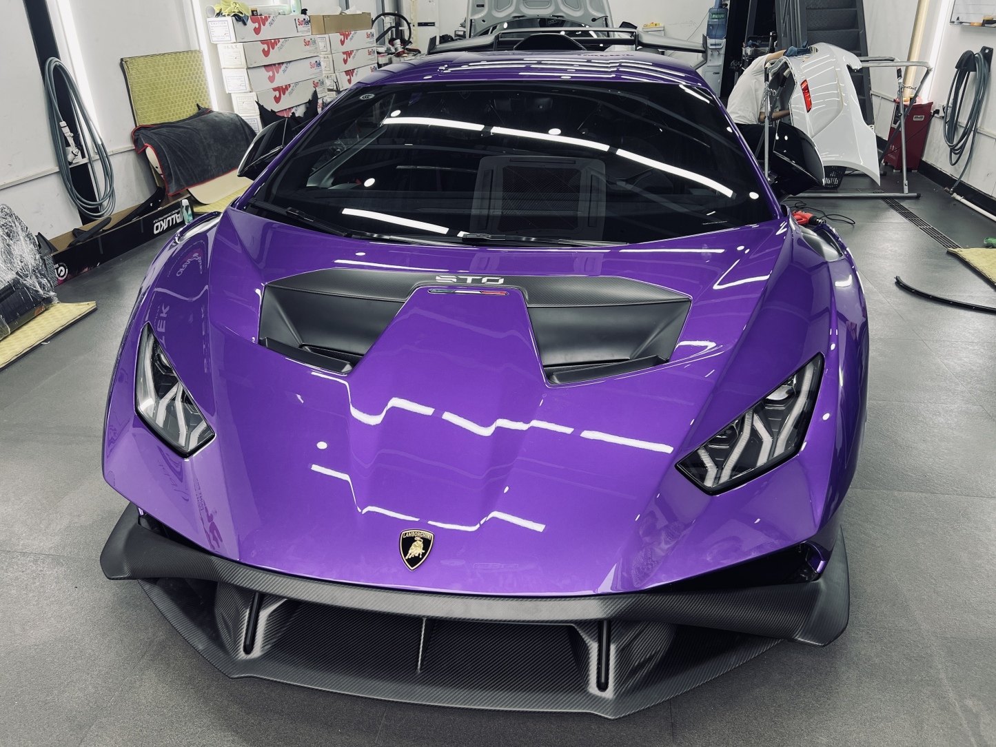 Lamborghini STO OEM Style Dry Carbon Parts - styling view
