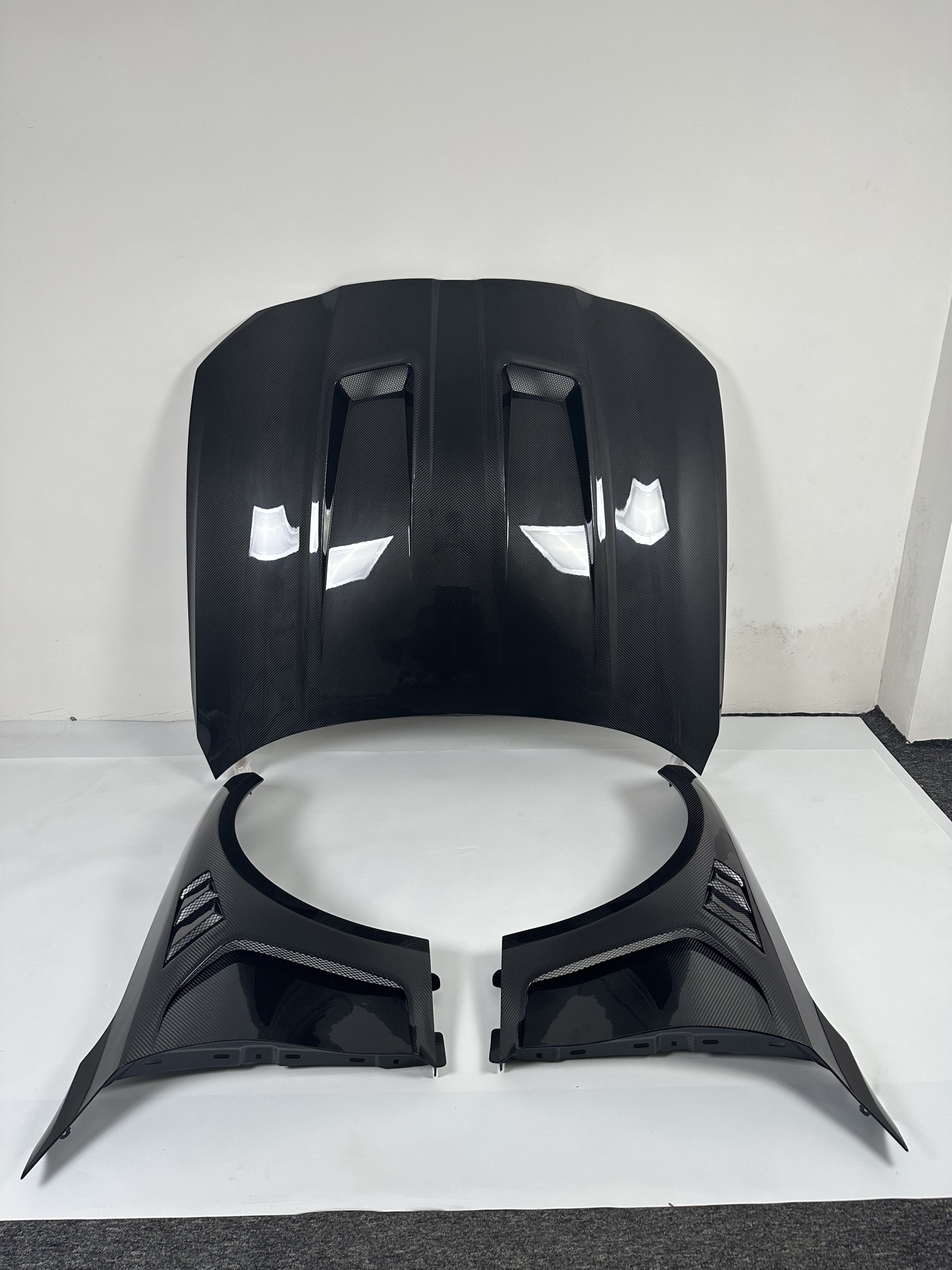 BMW G80 M3/G82 M4 AP Style Vented Dry Carbon Hood - styling view