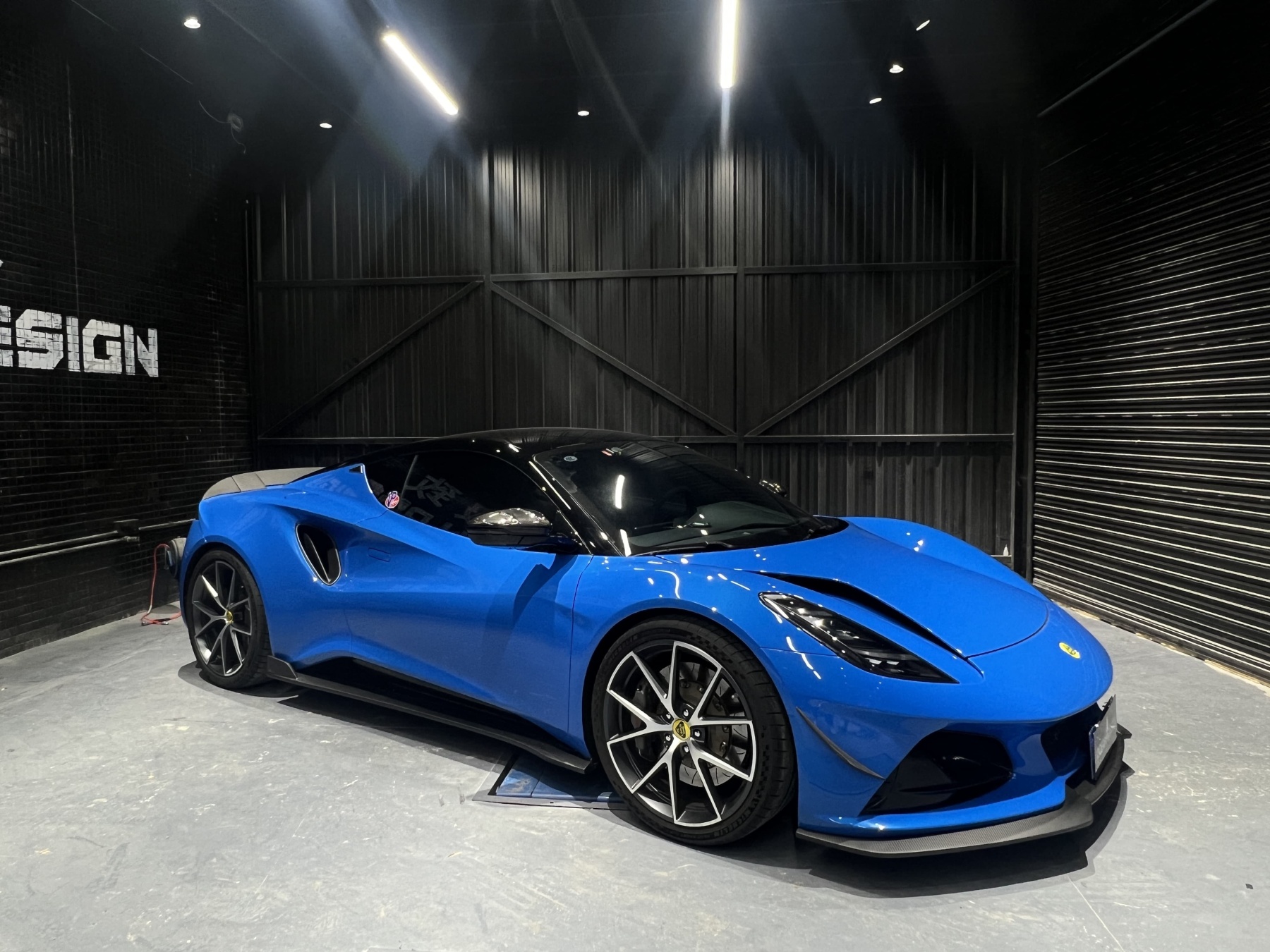 Lotus Emira Ocean Design Style Dry Carbon Parts - styling view