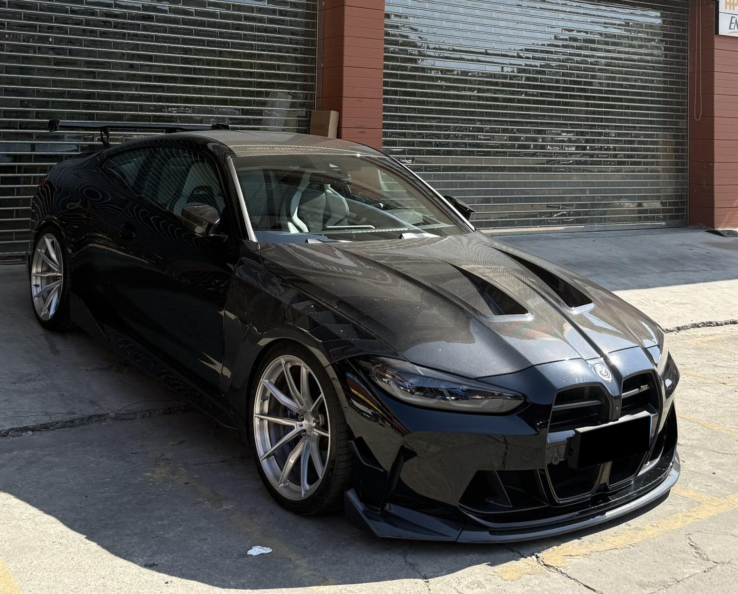 BMW G80 M3/G82 M4 AP Style Vented Dry Carbon Hood - styling view