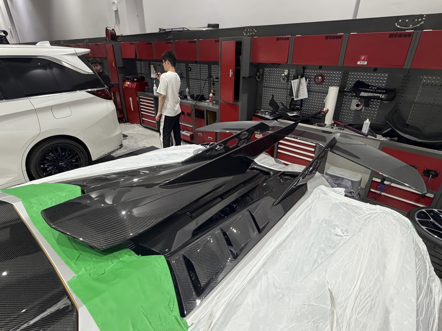 Lamborghini Revuelto DK Style Parts - styling reference for Engine Cover Shark Fin