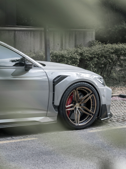 Octopus & Ocean Design Custom Carbon Fiber Wheels - styling view