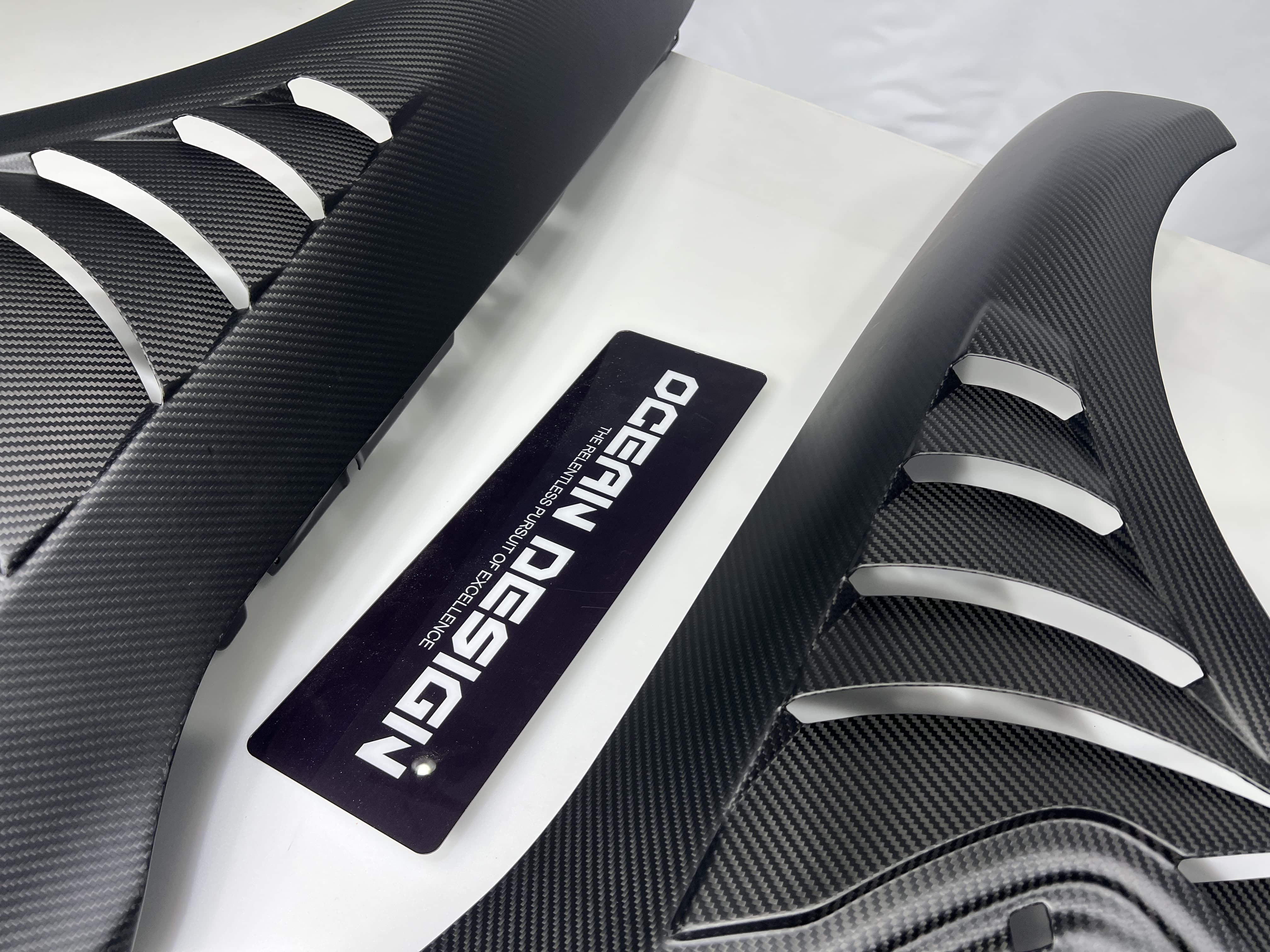 BMW G80 M3/G82 M4 Ocean Design Dry Carbon Shark-Fin Fenders - styling view
