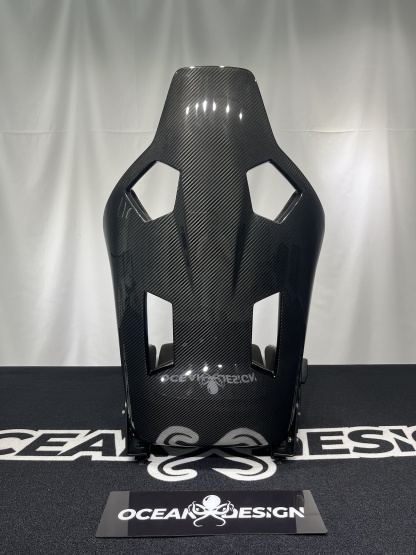 Porsche GW Style Dry Carbon Bucket Seat - styling view