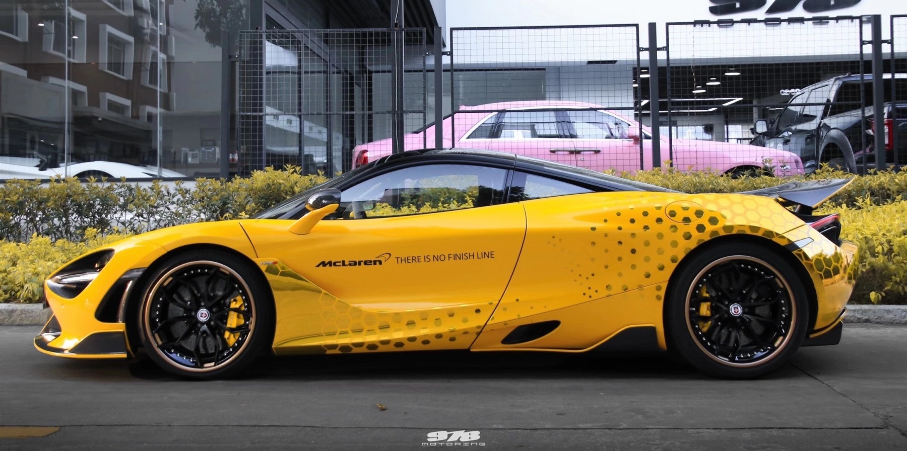 McLaren 720S V Style Carbon Fiber Parts - styling view