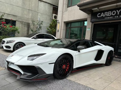 Lamborghini LP700 / LP720 / LP750 LB Style Carbon Fiber Parts - styling view