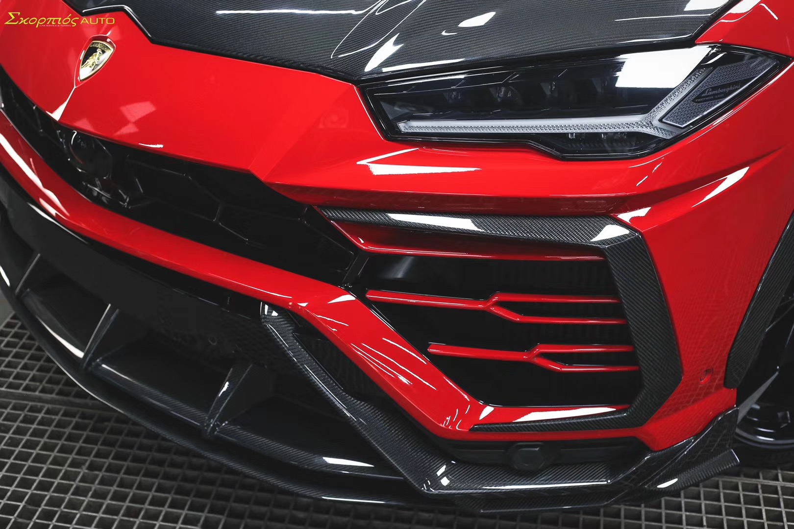 Lamborghini Urus Topcar Style Dry Carbon Parts - styling view