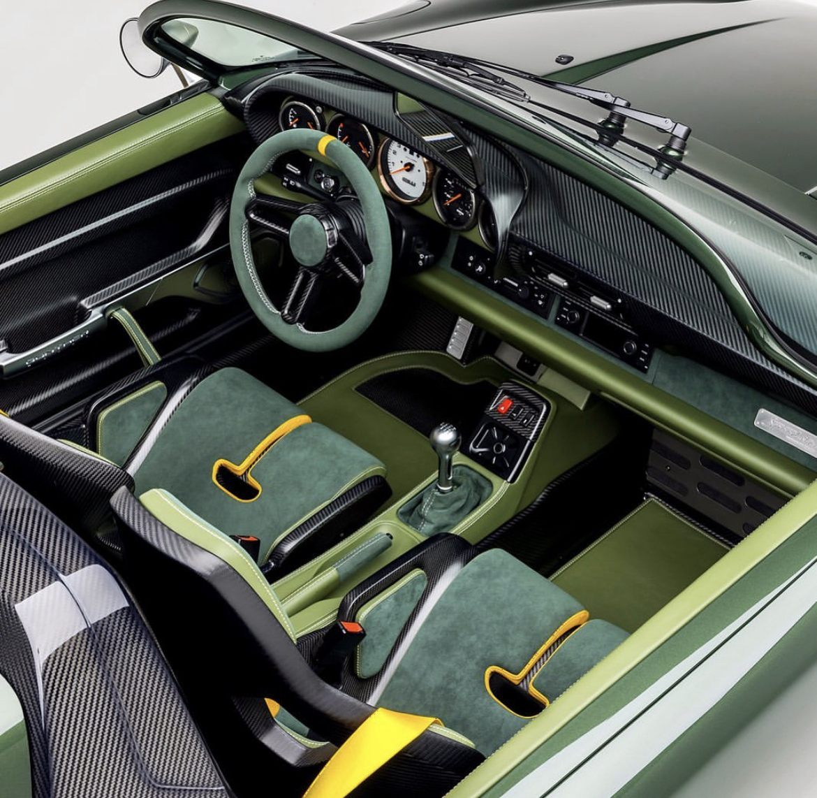 Porsche GW Style Dry Carbon Bucket Seat - styling view