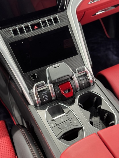 Lamborghini Urus Topcar Style Dry Carbon Parts - styling view