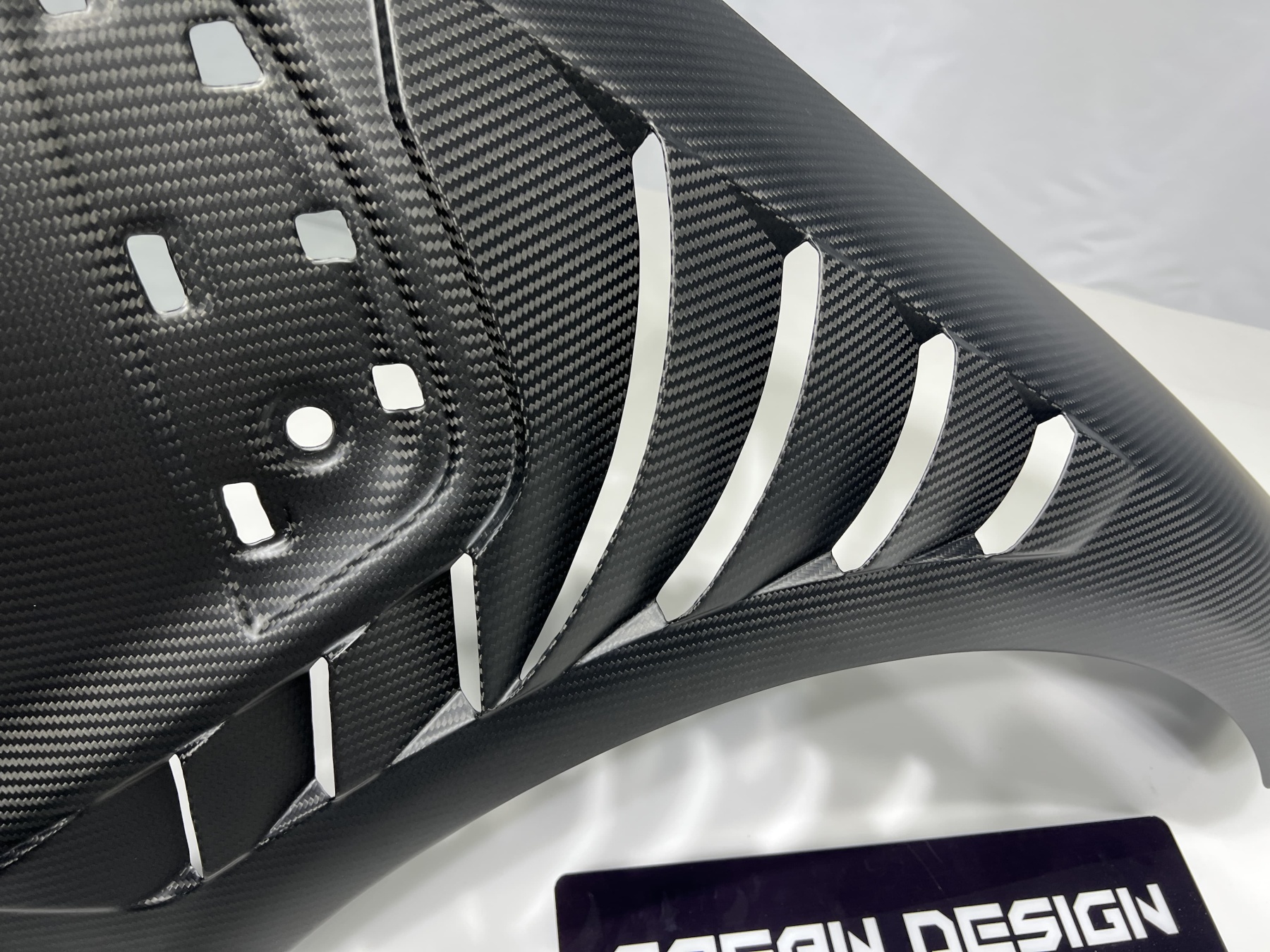 BMW G80 M3/G82 M4 Ocean Design Dry Carbon Shark-Fin Fenders - styling view