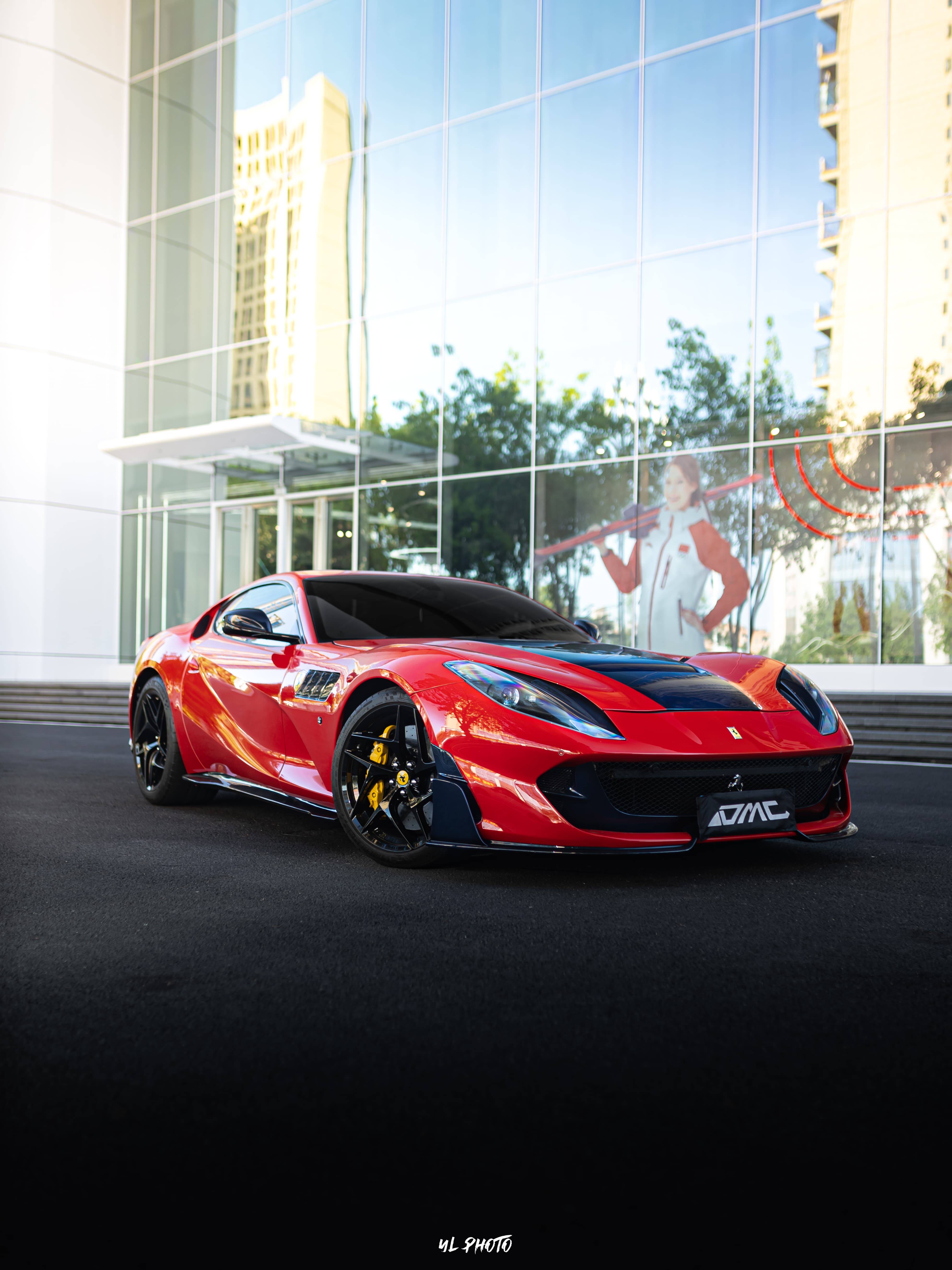Ferrari 812 MSY Style Dry Carbon Parts - styling view