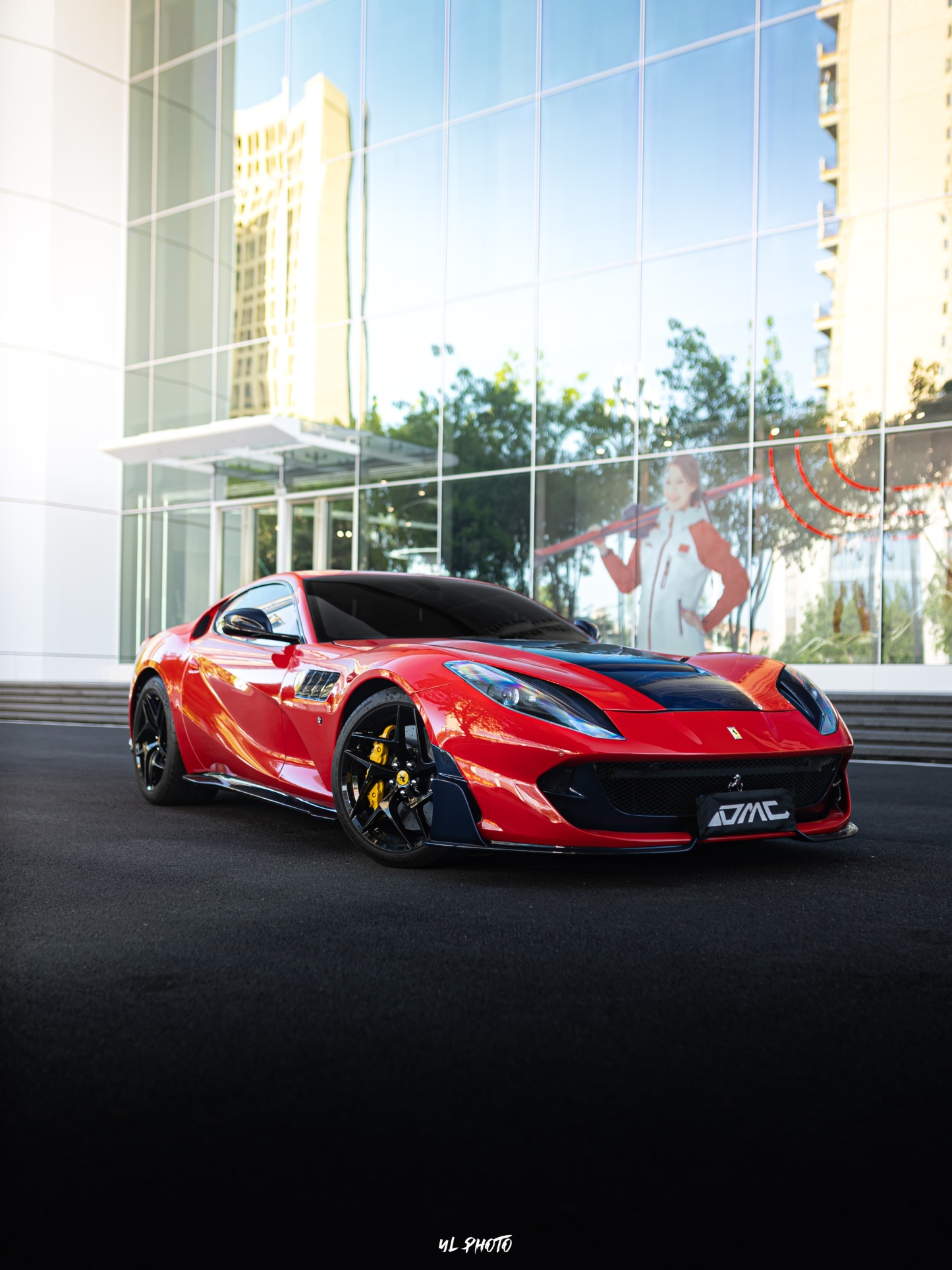 Ferrari 812 MSY Style Dry Carbon Parts - styling view