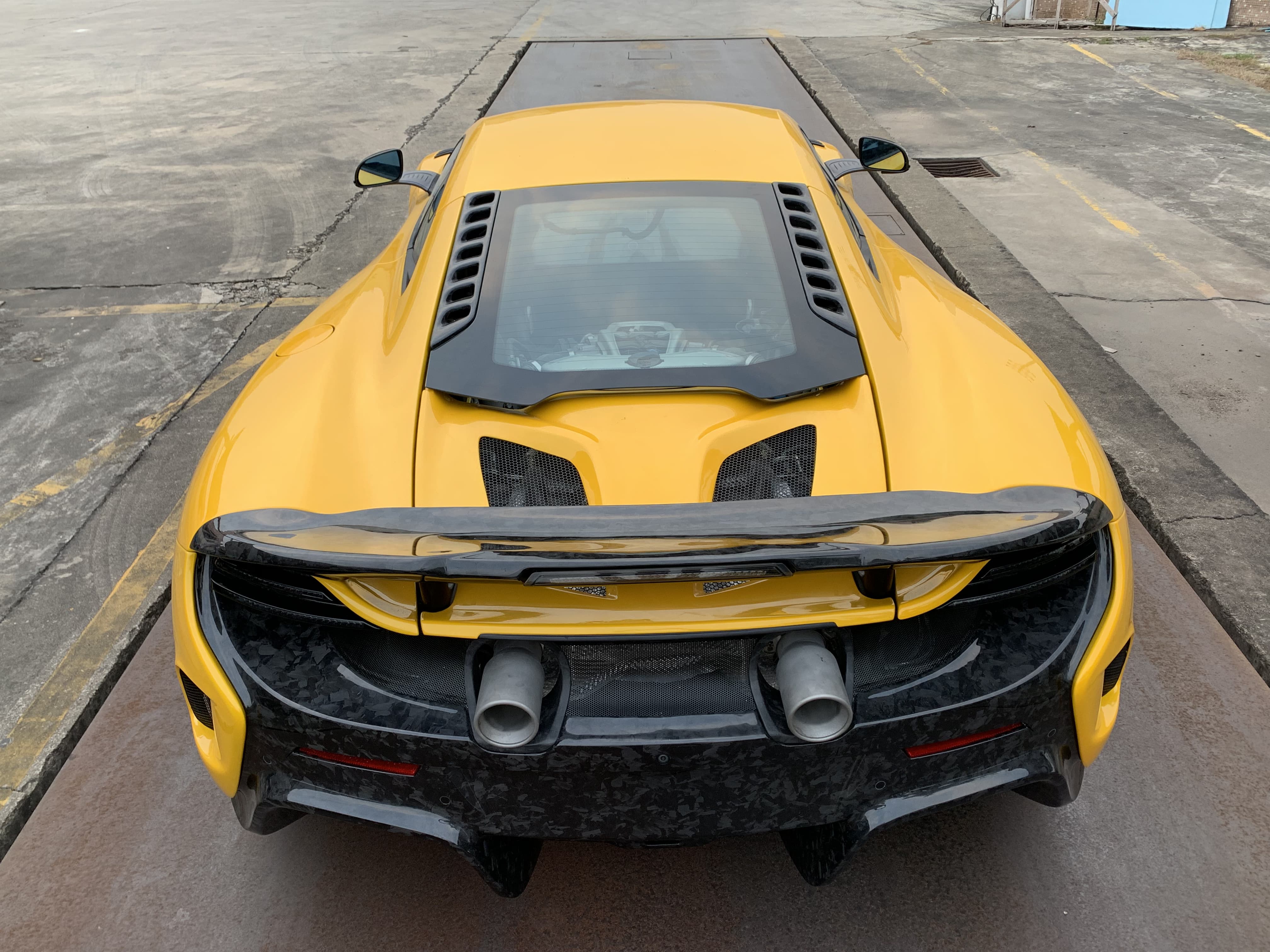 McLaren MP4-12C/625/650S 675LT Style Carbon Conversion Kit - styling view