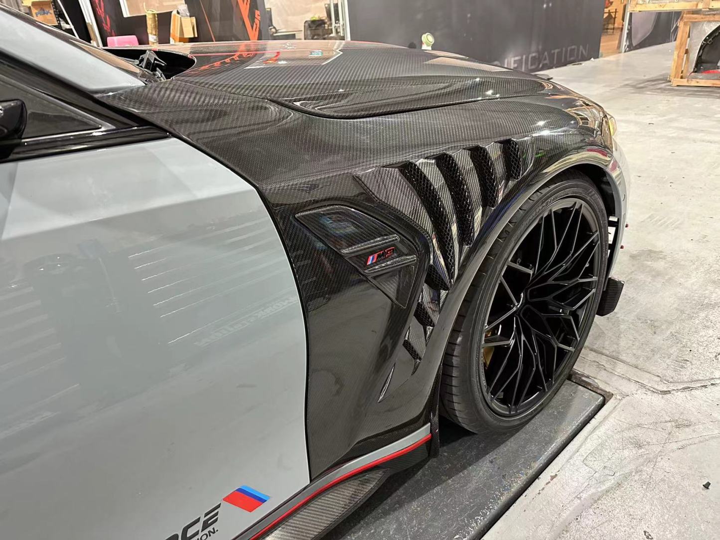 BMW G80 M3/G82 M4 Ocean Design Dry Carbon Shark-Fin Fenders - styling view