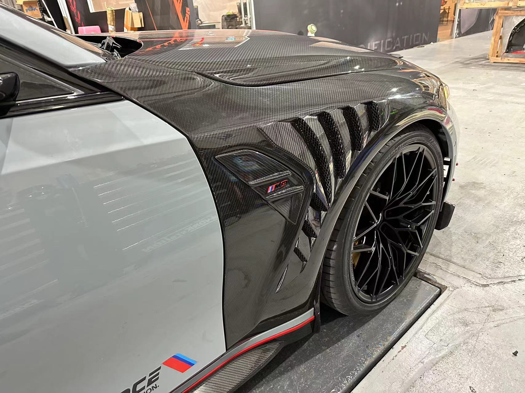 BMW G80 M3/G82 M4 Ocean Design Dry Carbon Shark-Fin Fenders - styling view