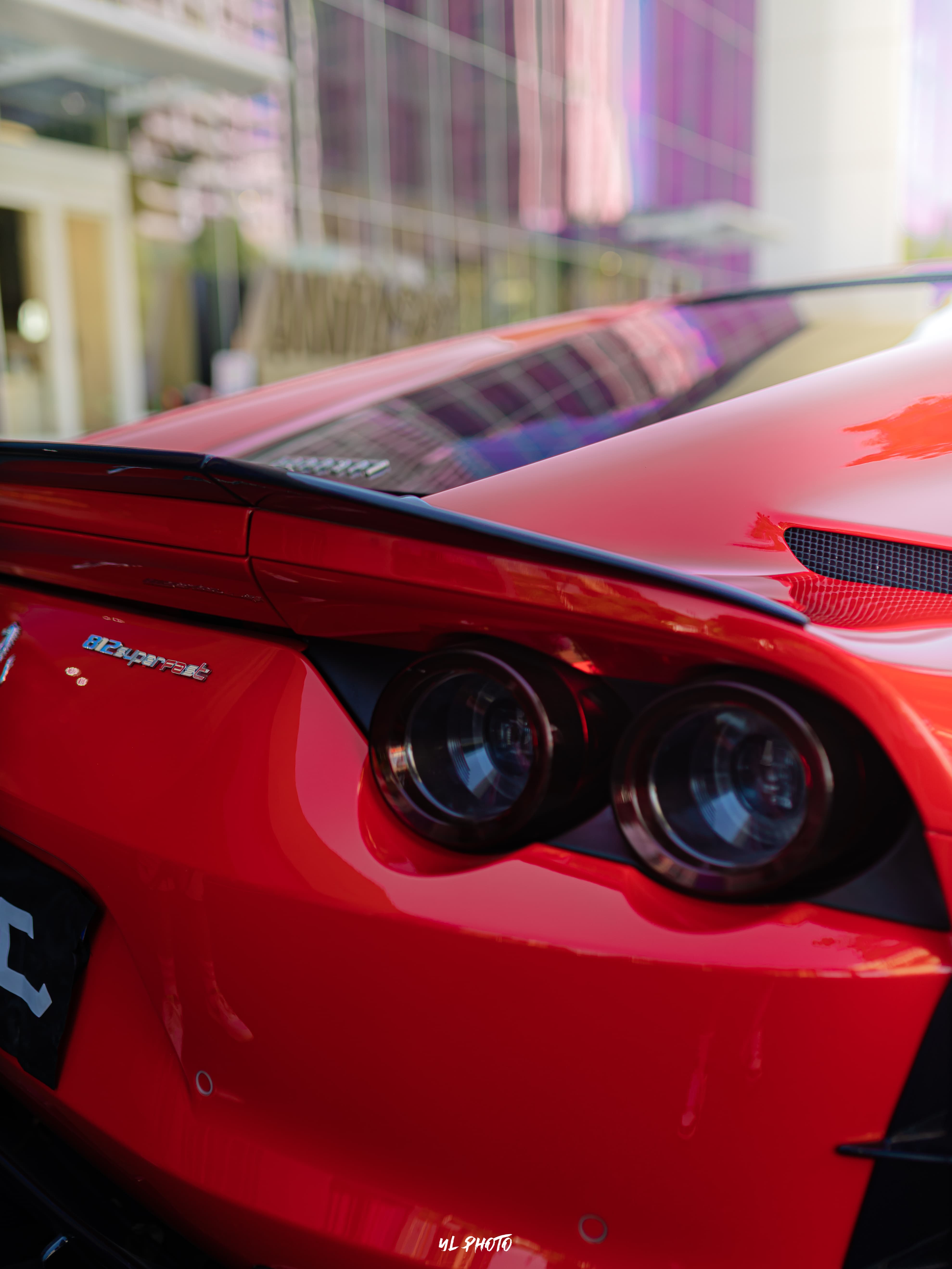 Ferrari 812 MSY Style Dry Carbon Parts - styling view