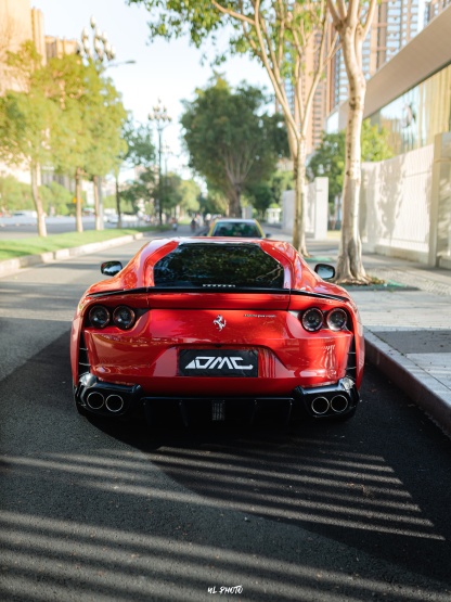 Ferrari 812 MSY Style Dry Carbon Parts - styling view