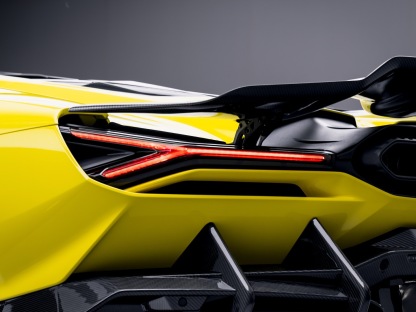 Lamborghini Revuelto M Style Parts - styling view