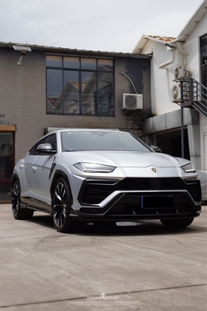 Lamborghini Urus Topcar Style Dry Carbon Parts - styling view