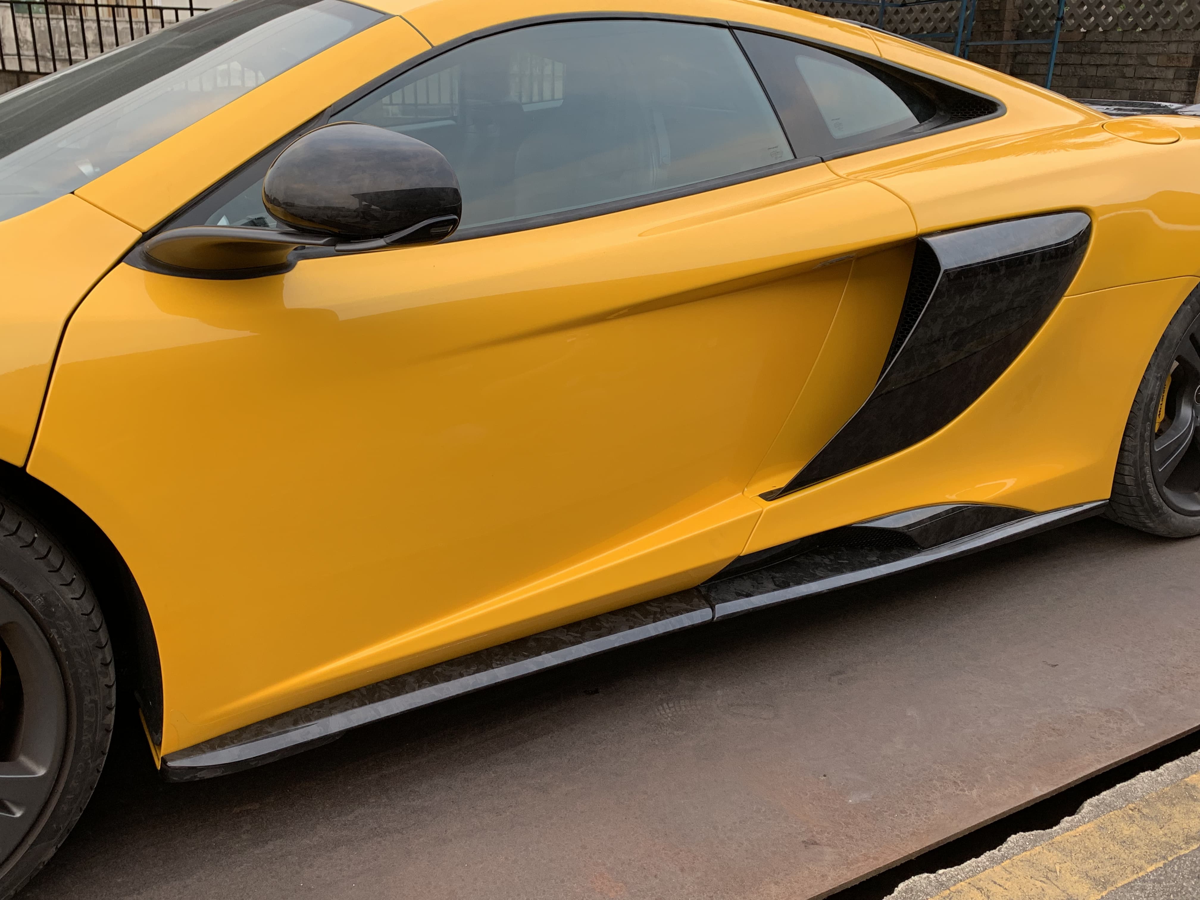 McLaren MP4-12C/625/650S 675LT Style Carbon Conversion Kit - styling view