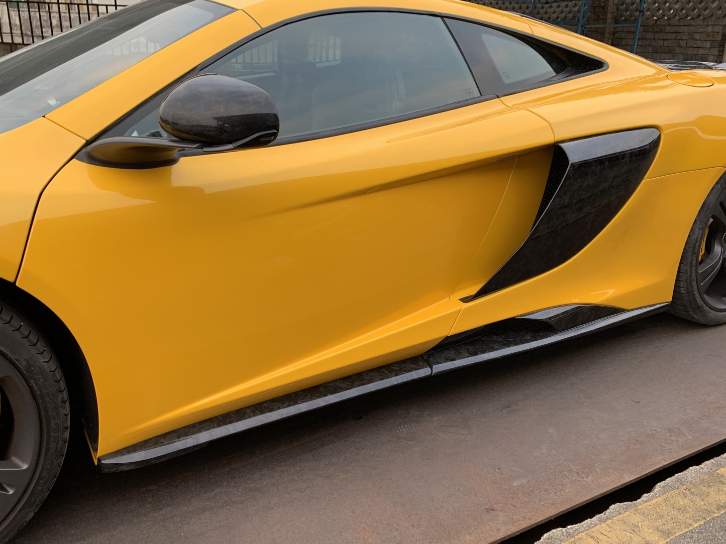 McLaren MP4-12C/625/650S 675LT Style Carbon Conversion Kit - styling view