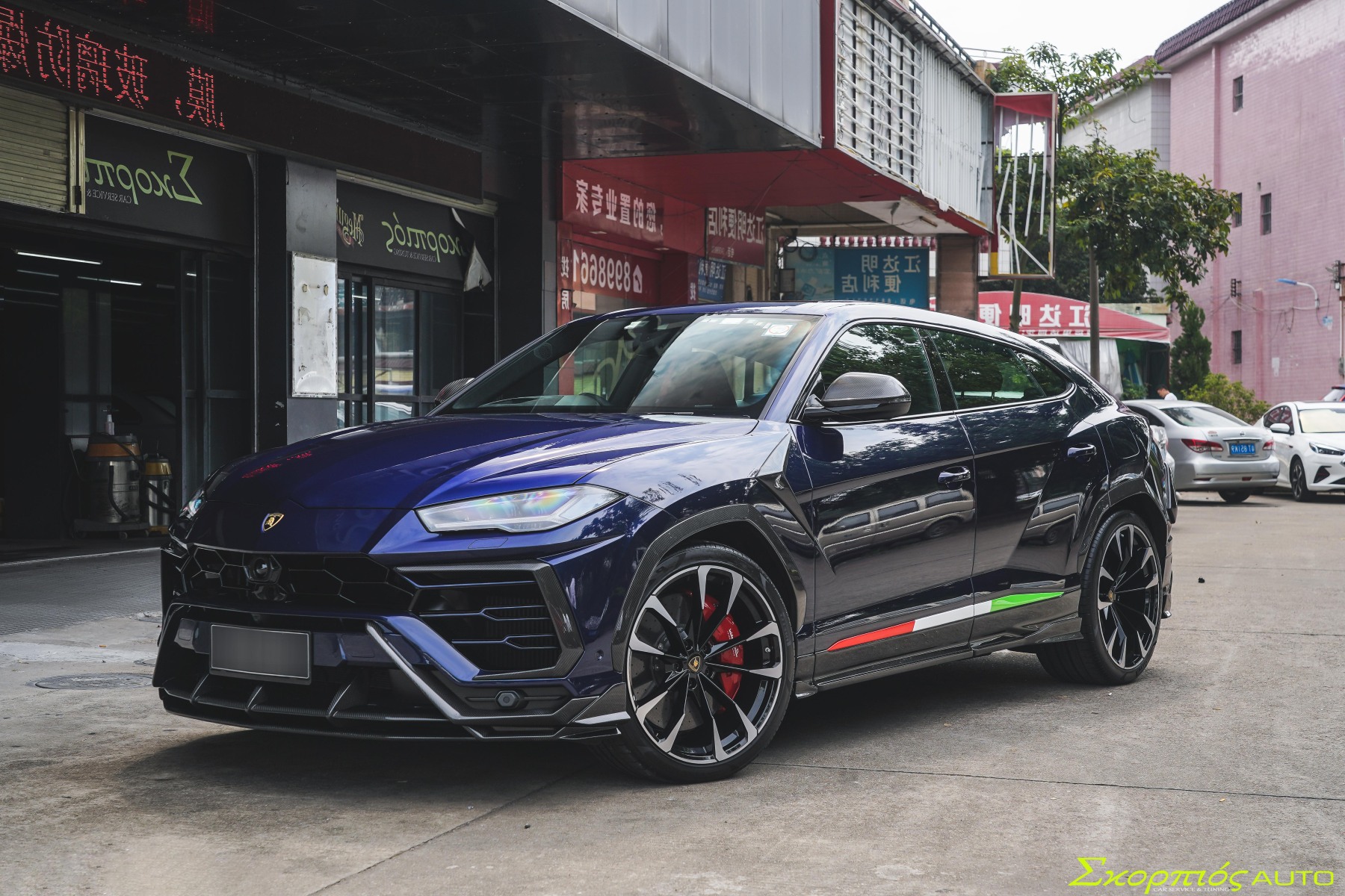 Lamborghini Urus Topcar Style Dry Carbon Parts - styling view