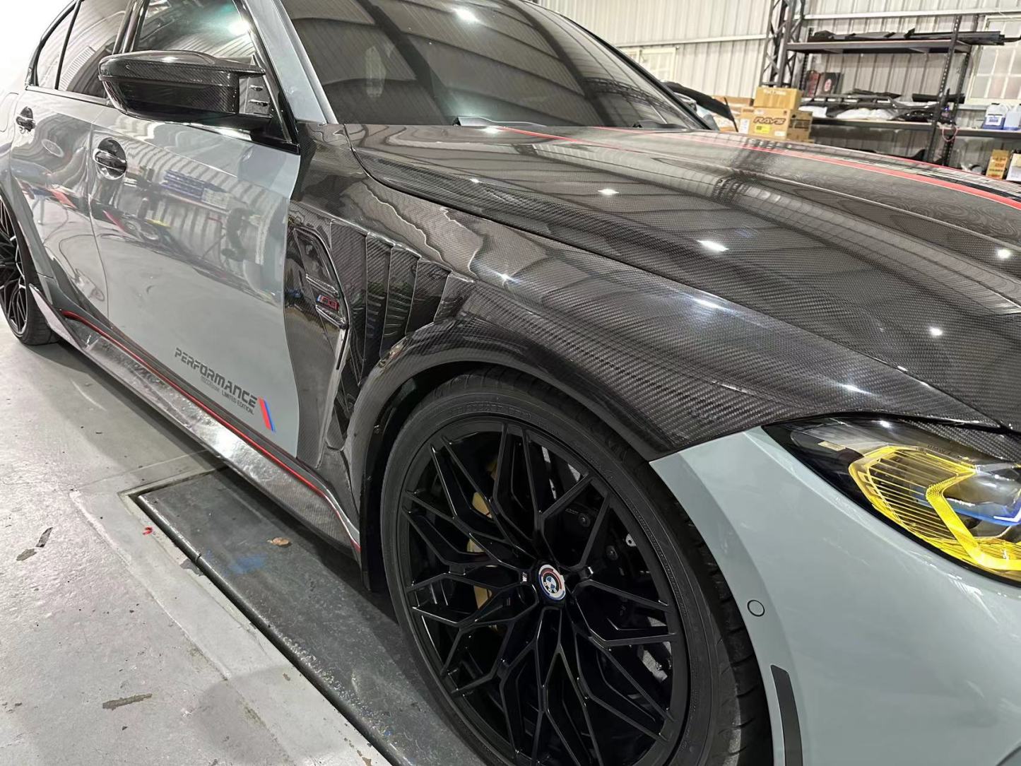 BMW G80 M3/G82 M4 Ocean Design Dry Carbon Shark-Fin Fenders - styling view