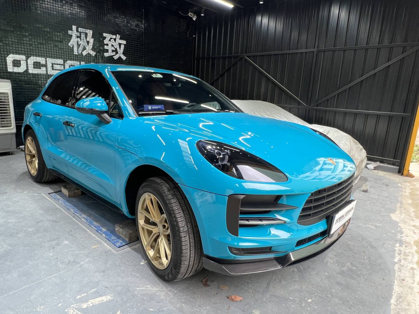 Porsche Macan Turbo ARTISAN Style Parts - styling view