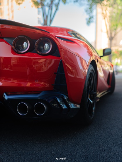 Ferrari 812 MSY Style Dry Carbon Parts - styling view