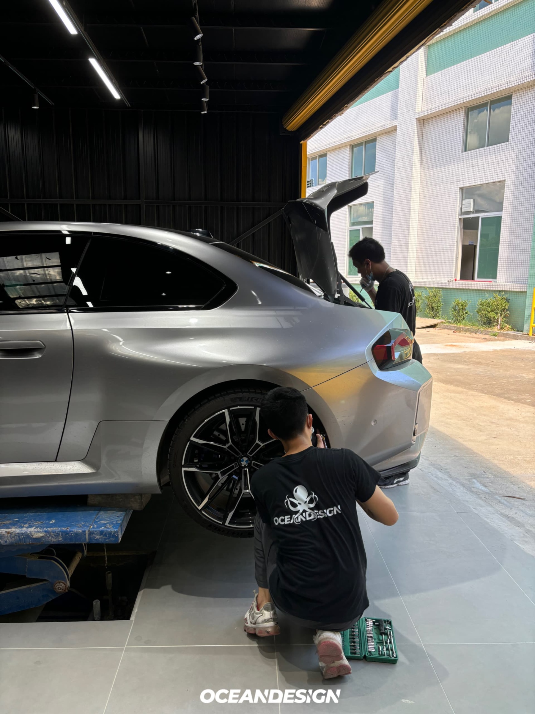BMW G87 M2 AP Style Dry Carbon Parts - styling view