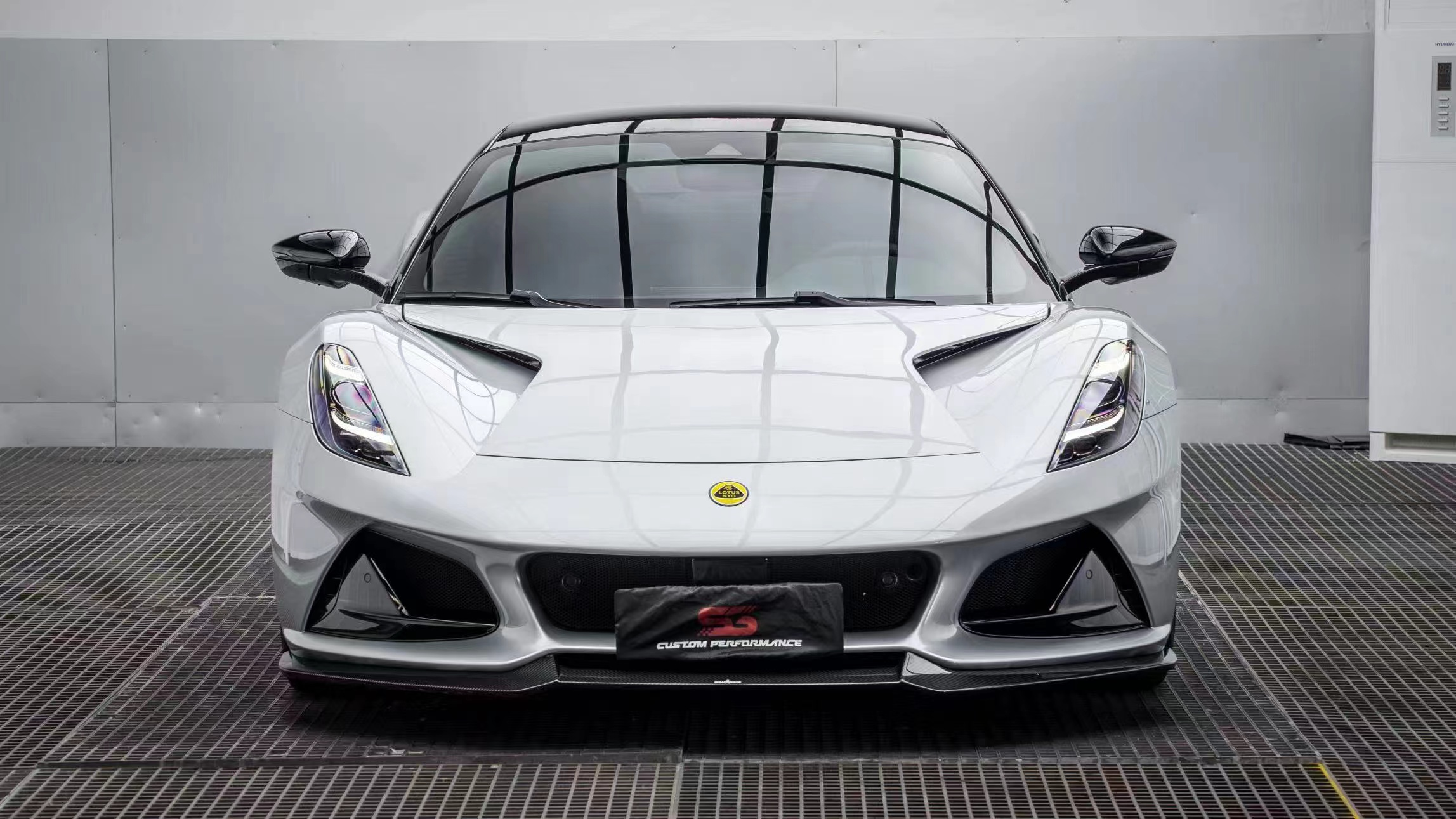 Lotus Emira Ocean Design Style Dry Carbon Parts - styling view