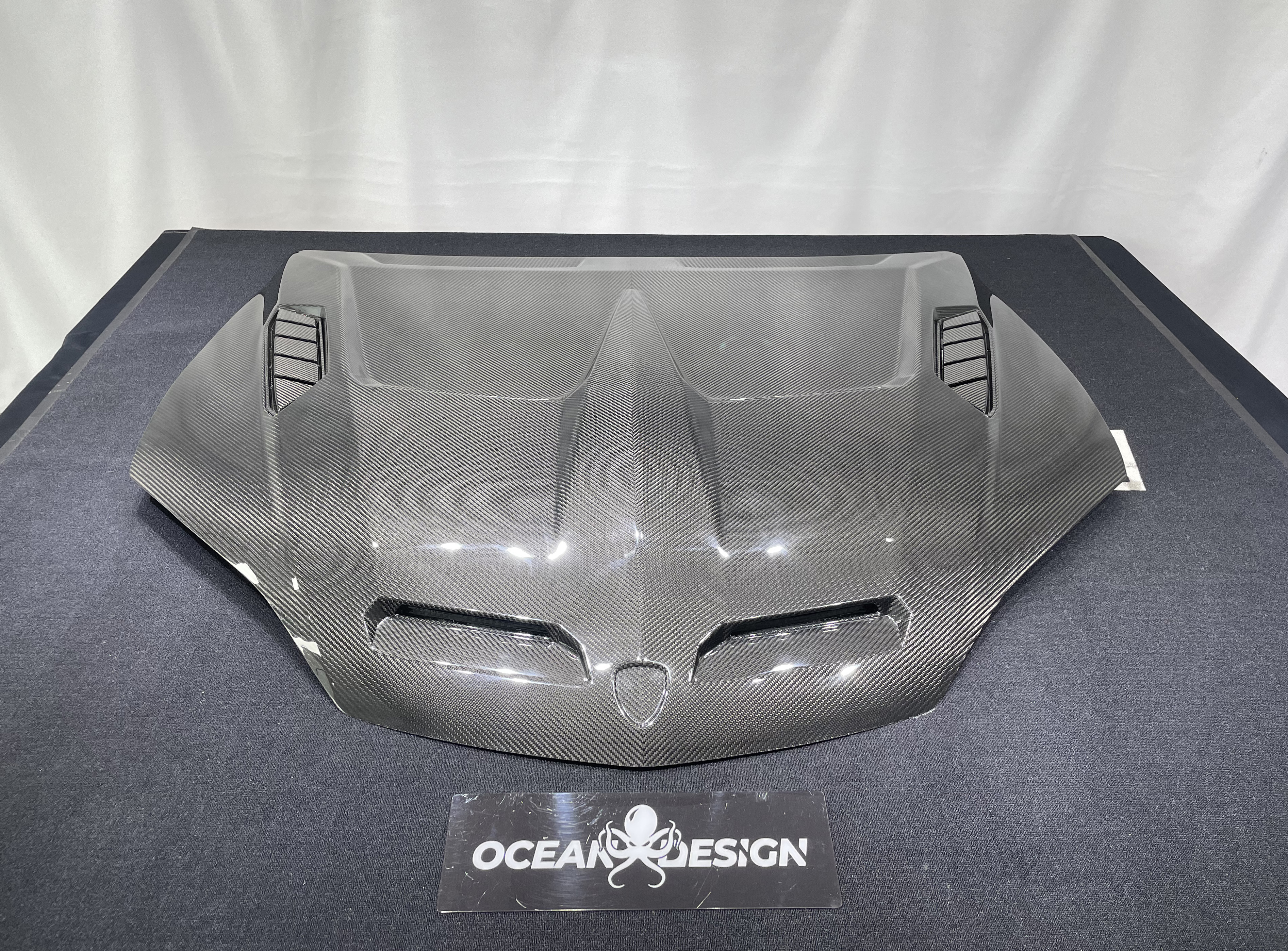 Lamborghini Urus SE U Style Parts - styling reference for Front Hood