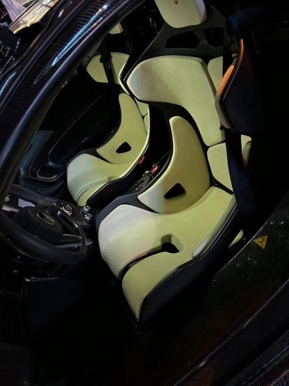 McLaren Senna Style Dry Carbon Bucket Seat - styling view