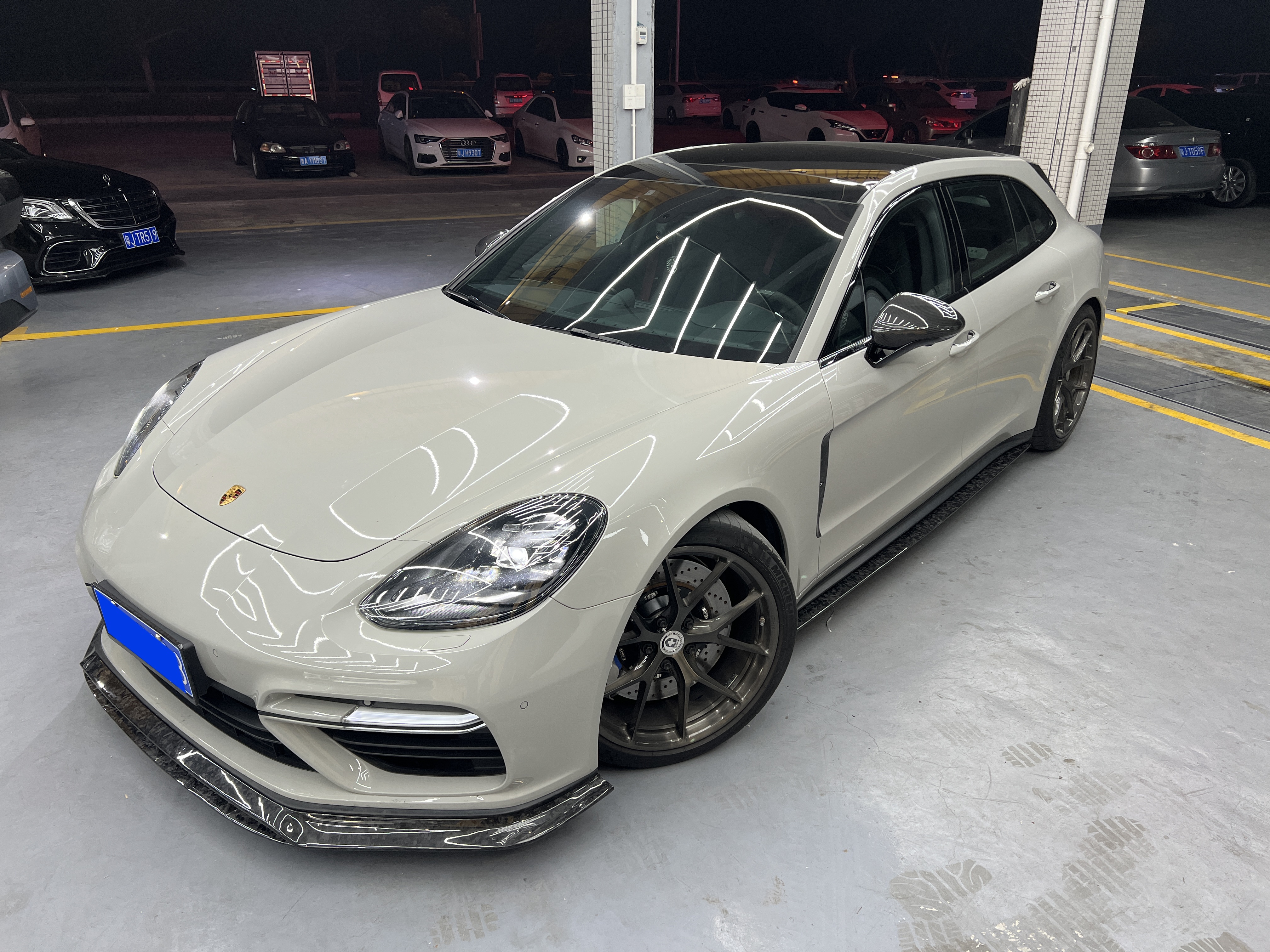 Porsche Panamera 971 OD Style Dry Carbon Parts - styling view