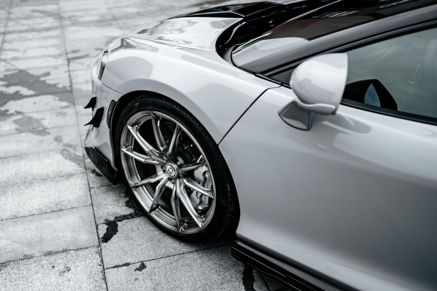 McLaren GT Dry Carbon Parts - styling view