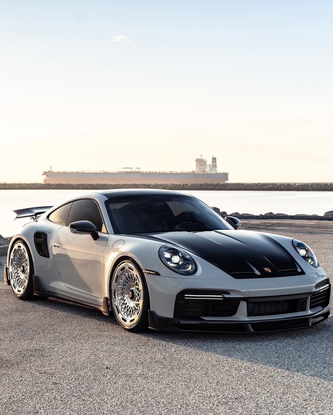 Porsche 911 992.1 Turbo S 9D Style Dry Carbon Parts - styling view