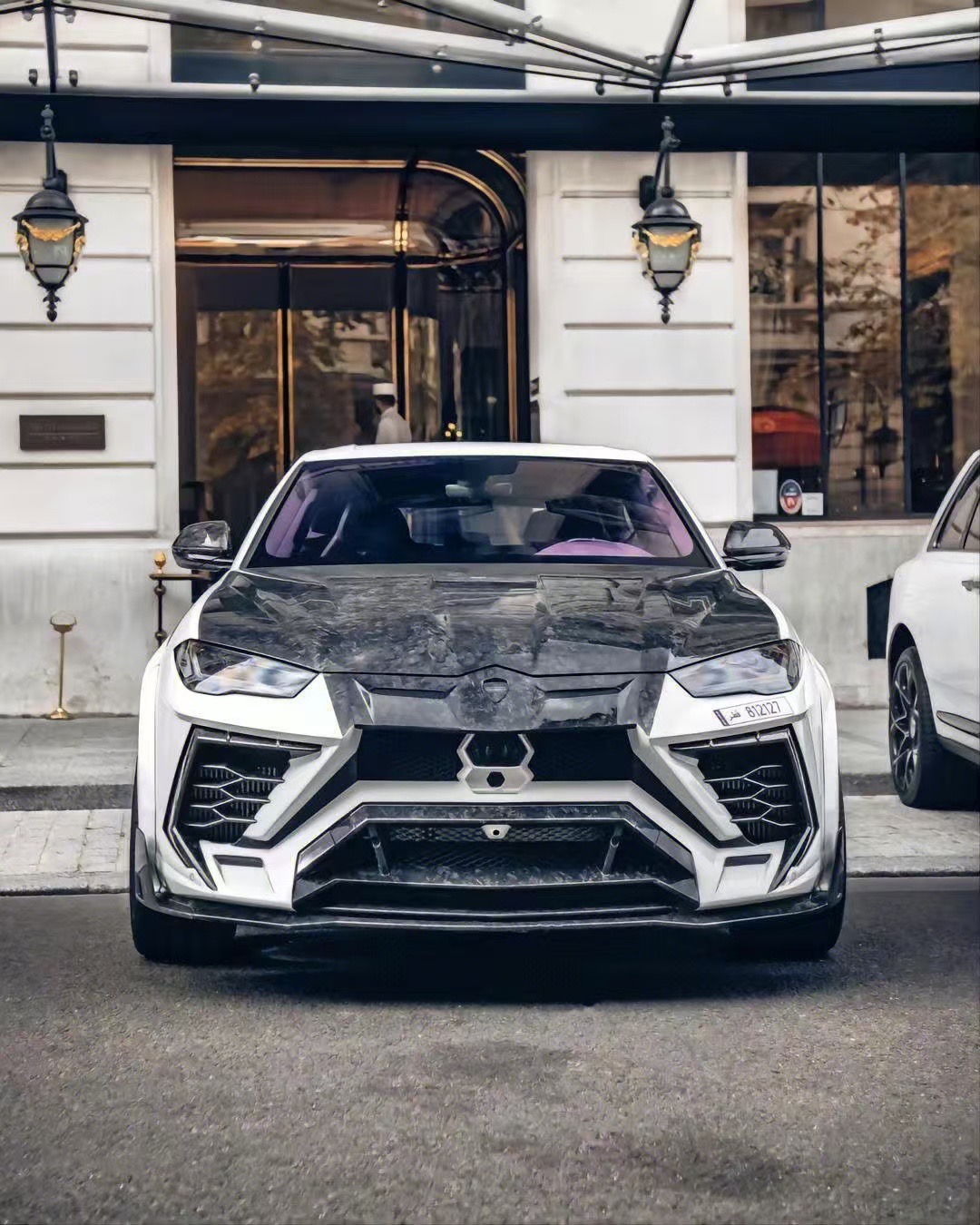 Lamborghini Urus MSY Generation 1 Style Dry Carbon Body Kit - styling view