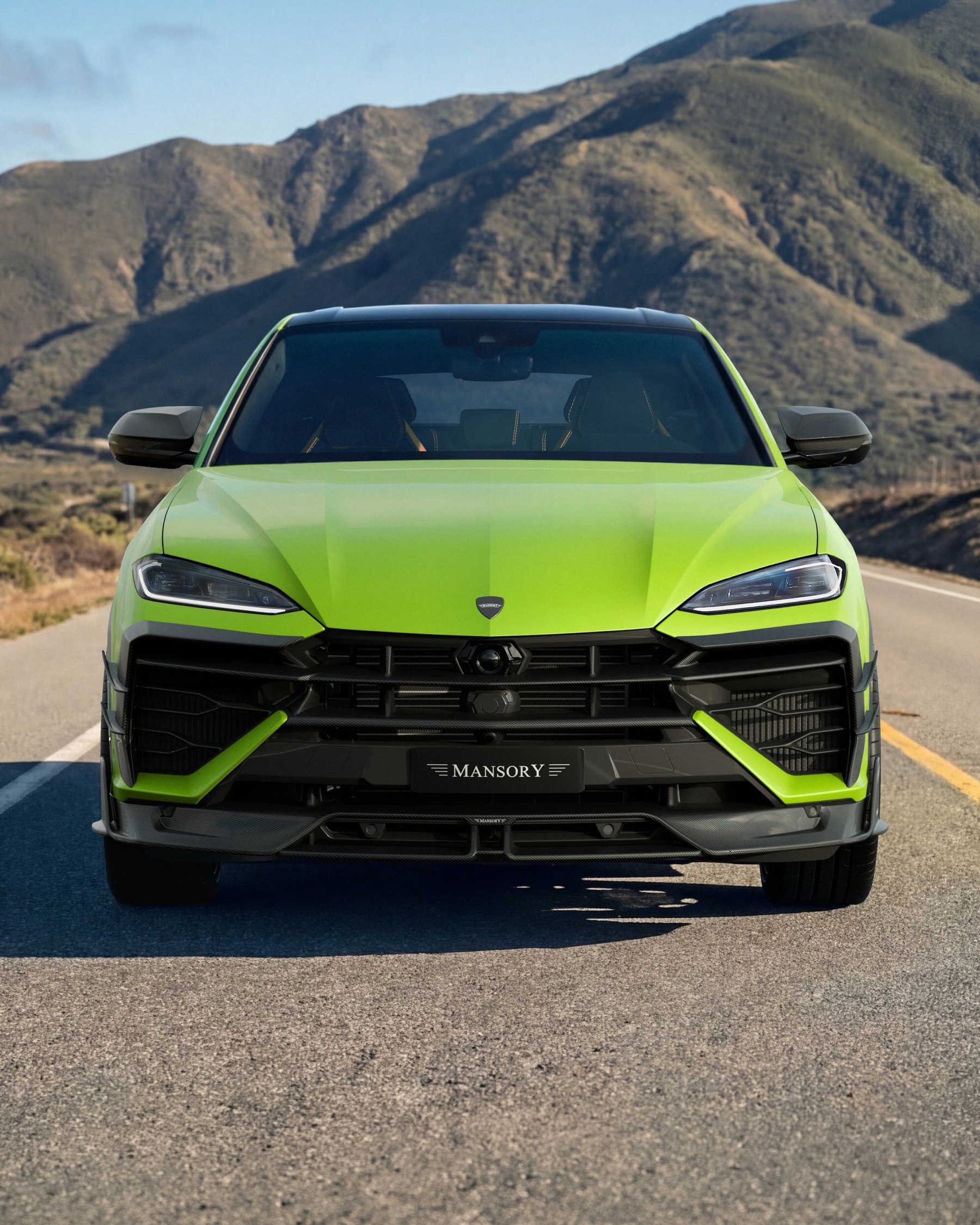 Lamborghini Urus SE M Style Dry Carbon Parts - styling view