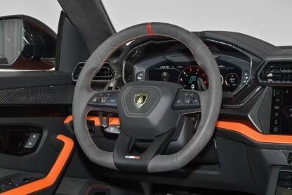 Lamborghini Urus SE Dry Carbon Interior Overlays - styling view