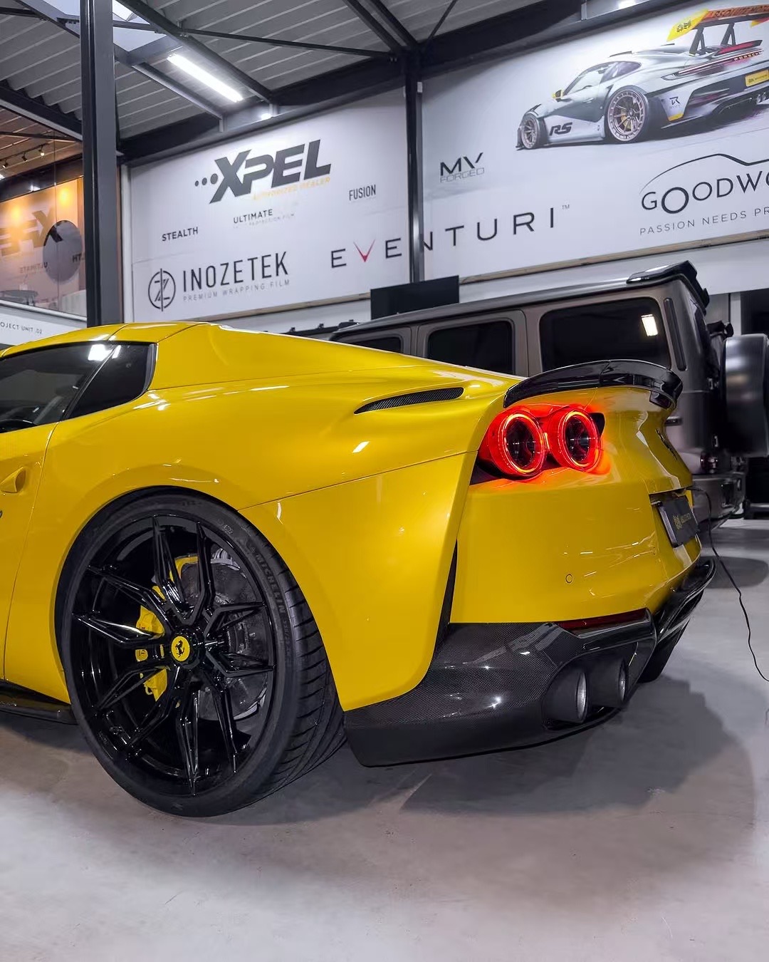 Ferrari 812 N Style Dry Carbon Parts - styling view