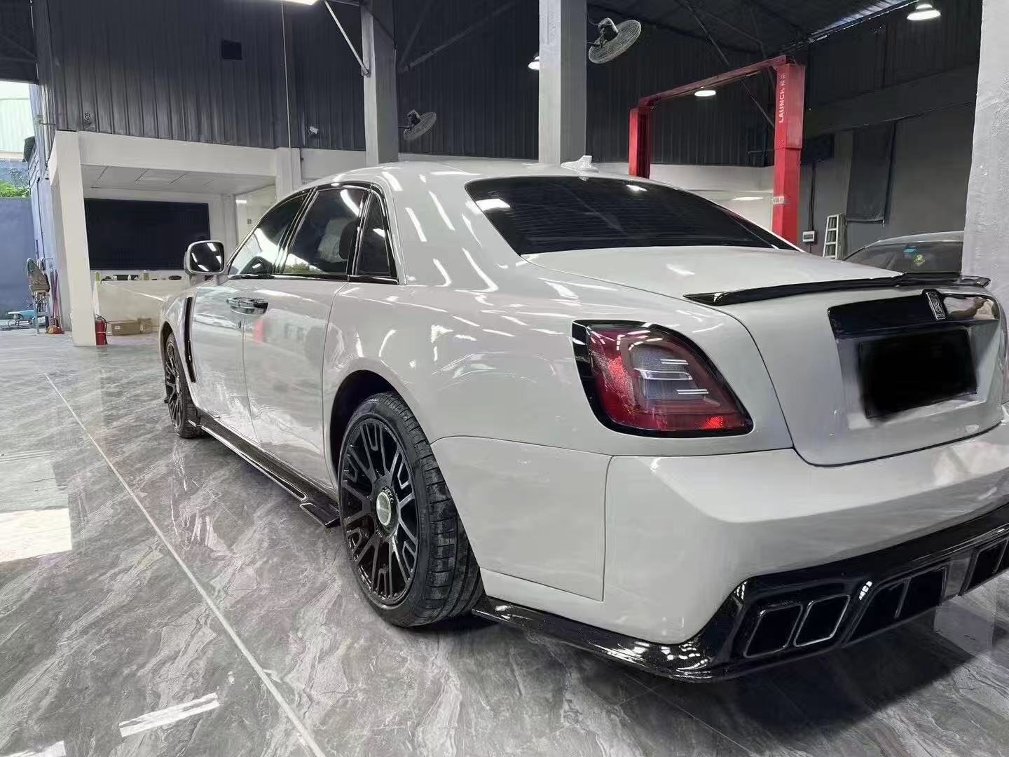 Rolls-Royce Ghost MSY Style Dry Carbon Parts - styling view
