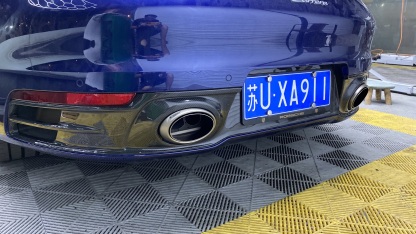 Porsche 911 992 SD Style Dry Carbon Rear Lip - styling view