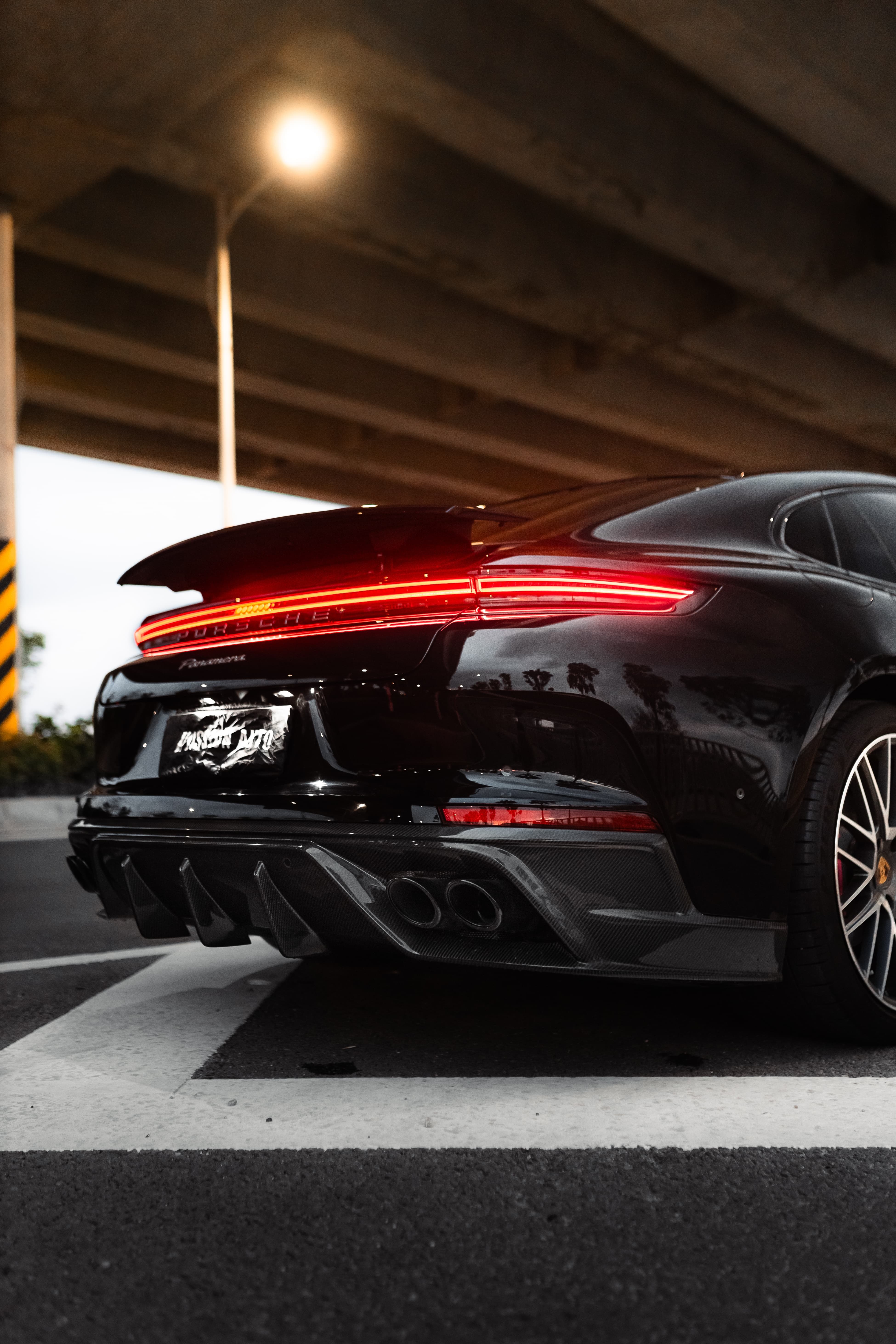 Porsche Panamera 976 Ocean Design Type 1 Style Dry Carbon Parts - styling view